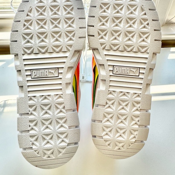 Beautiful Puma Womens Mayze Summer Squeeze Platform Sneakers Neon Stripes sz 7 - Picture 11 of 12